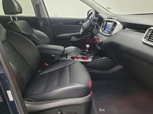 Used 2019 Kia Sorento EX image 21