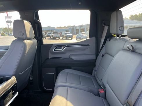 Used 2024 Chevrolet Silverado 1500 LTZ w/ Z71 Off-Road Package AWD/4WD image 13