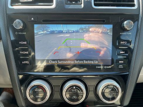 Used 2018 Subaru Forester 2.5i Premium AWD/4WD image 17