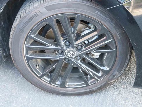 Used 2025 Toyota Camry SE w/ Convenience Package image 14