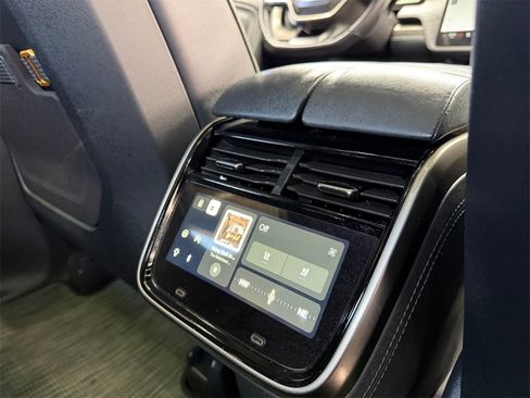 Used 2022 Rivian R1T Launch Edition image 19