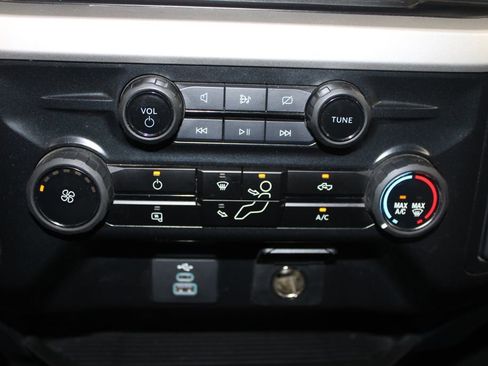 Used 2024 Ford F250 XLT image 46