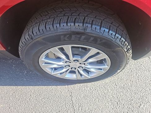 Used 2021 Cadillac XT5 Premium Luxury w/ LPO, Floor Liner Package image 12