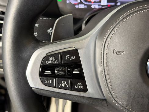 Used 2022 BMW X5 M50i image 27