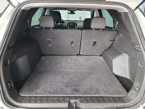 Used 2021 Chevrolet Equinox LS FWD image 40