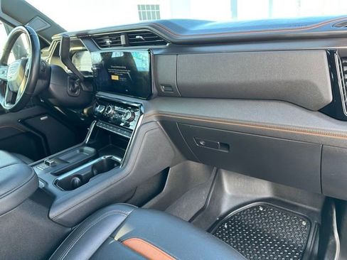 Used 2024 GMC Sierra 2500 AT4 w/ AT4 Premium Plus Package image 8