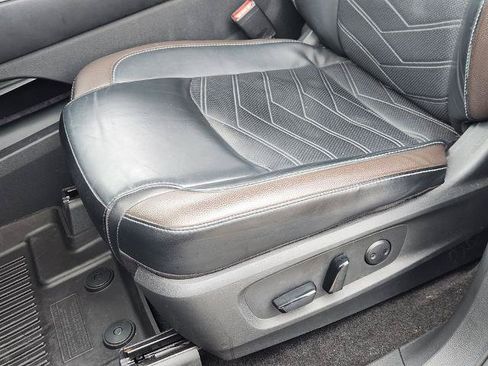 Certified 2024 Nissan Pathfinder Platinum w/ Cargo Package FWD image 19