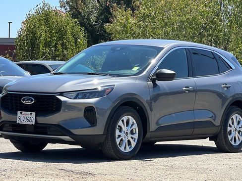 Certified 2024 Ford Escape Active FWD image 8