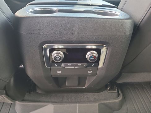 Used 2023 GMC Yukon AT4 w/ Technology Package image 15