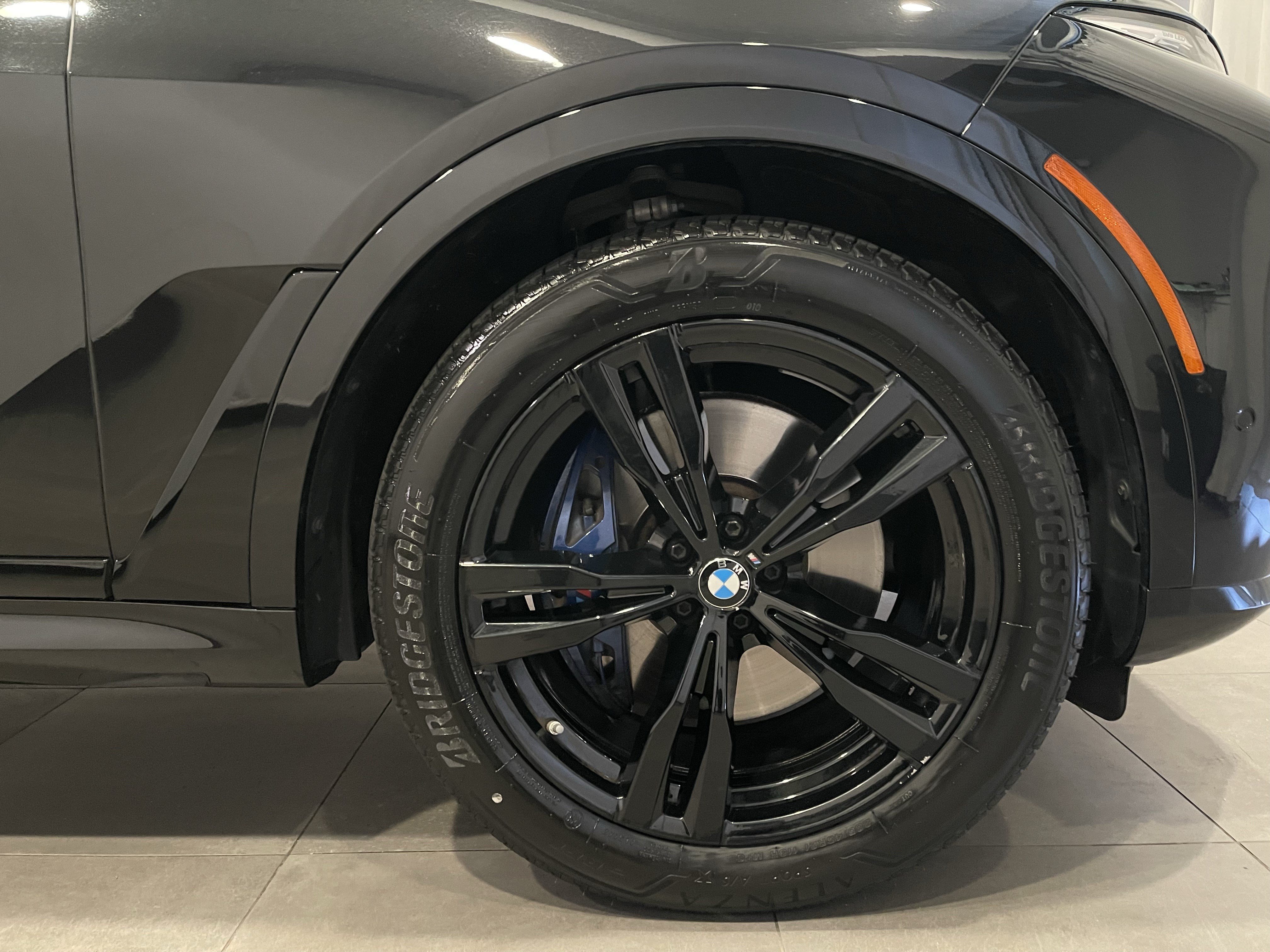 Certified 2025 BMW X7 xDrive40i w/ M Sport Package AWD/4WD image 10