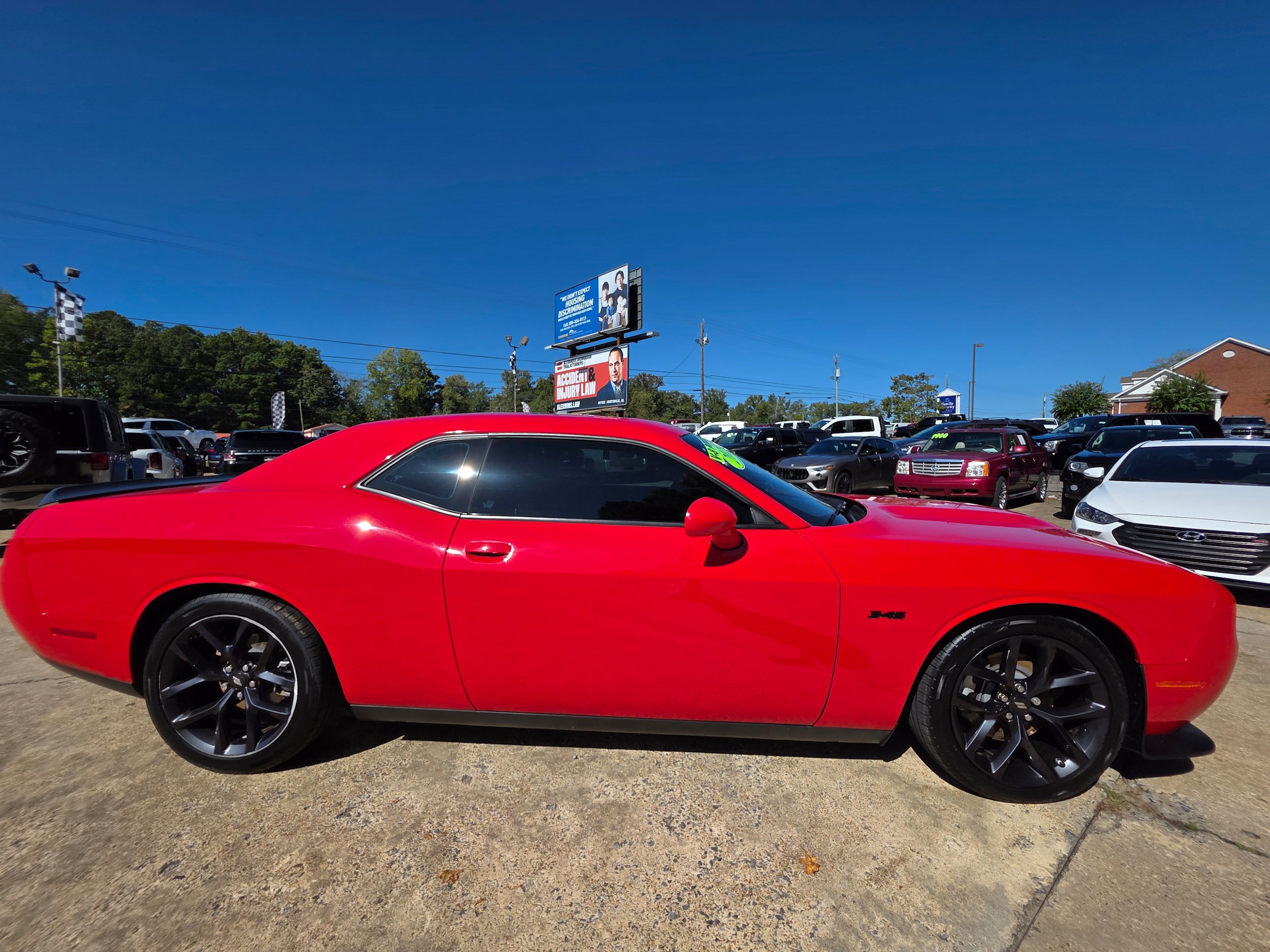 Used 2023 Dodge Challenger R/T w/ Blacktop Package RWD image 4