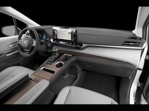 Certified 2024 Toyota Sienna XLE image 12