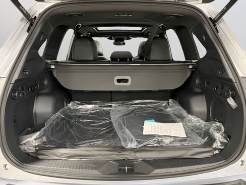 New 2025 Subaru Forester Limited w/ Popular Package image 9