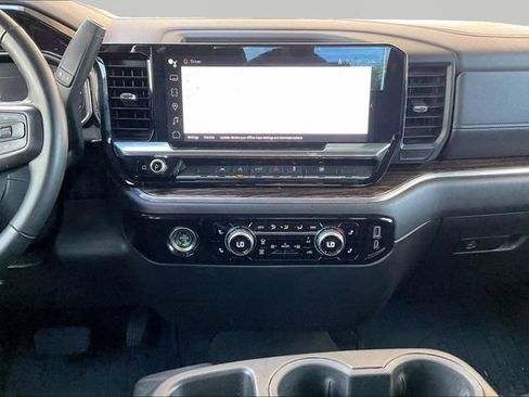 Used 2024 GMC Sierra 1500 Elevation AWD/4WD image 9