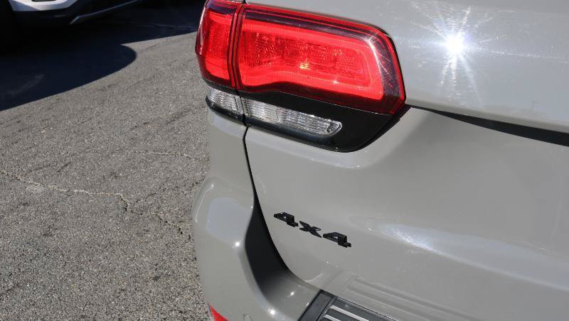 Used 2019 Jeep Grand Cherokee Altitude AWD/4WD image 8