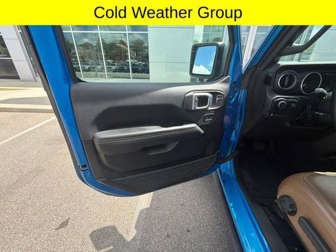 Used 2023 Jeep Wrangler Unlimited Rubicon 4xe w/ Cold Weather Group AWD/4WD image 9