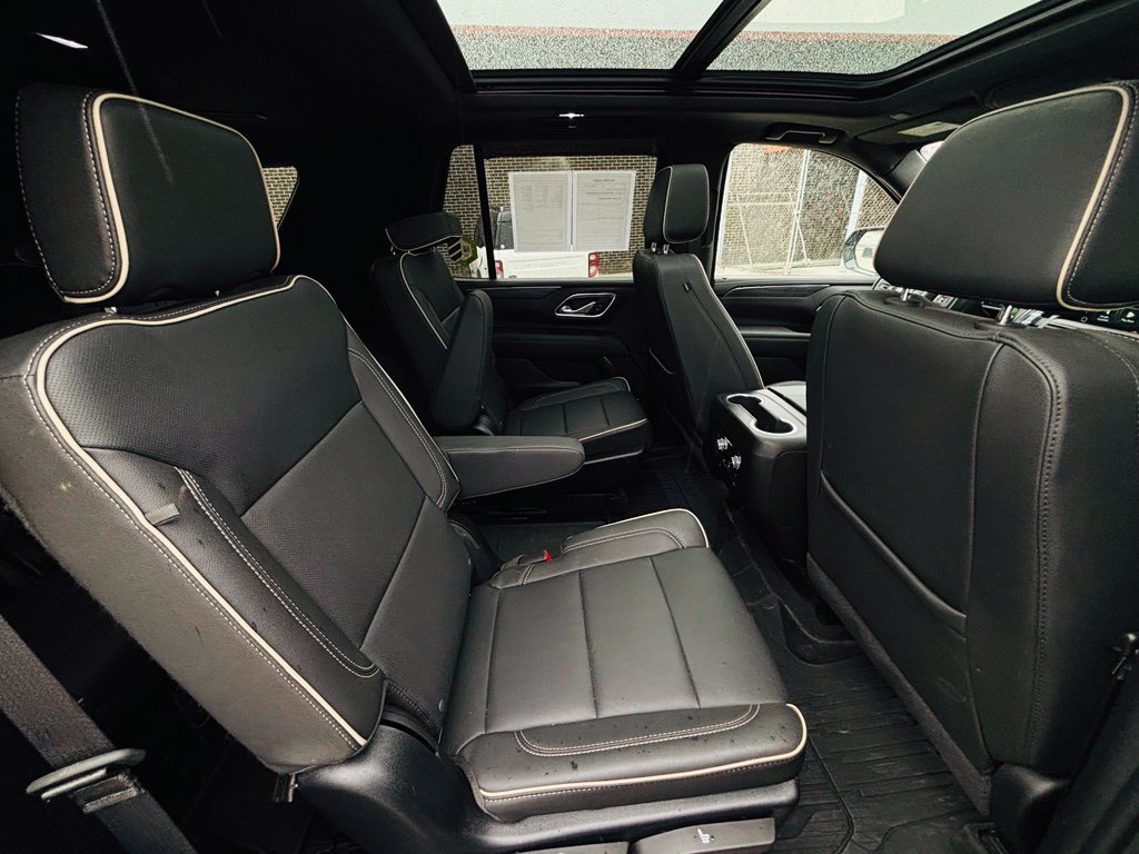 Used 2024 GMC Yukon SLT w/ SLT Luxury Package AWD/4WD image 37