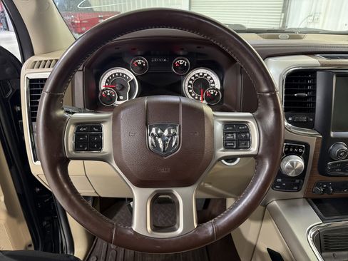 Used 2017 RAM 1500 Laramie w/ Convenience Group image 16