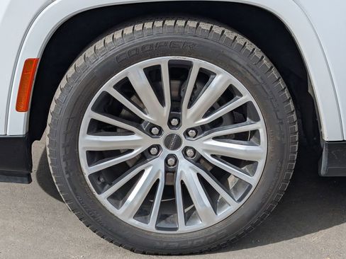 Used 2023 Jeep Grand Wagoneer L Series III image 9