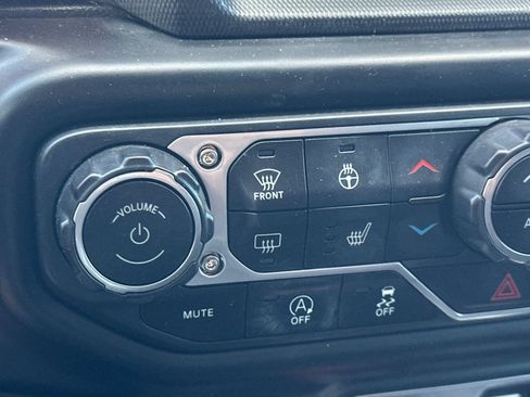 Used 2018 Jeep Wrangler Unlimited Rubicon AWD/4WD image 28