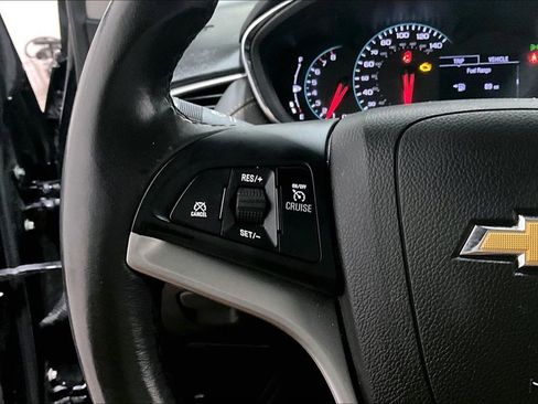 Used 2019 Chevrolet Trax LT w/ LT Convenience Package image 10