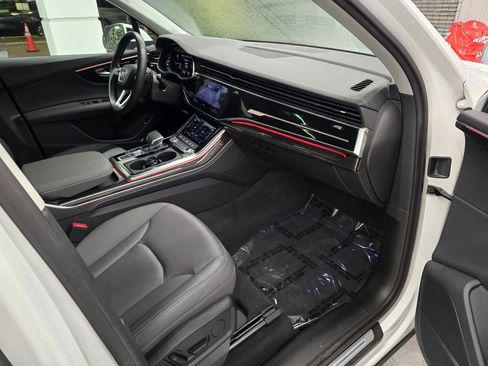Used 2025 Audi Q7 3.0T Premium Plus AWD/4WD image 31