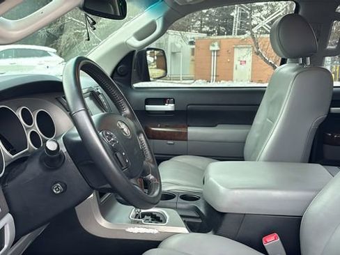 Used 2010 Toyota Tundra Limited image 25