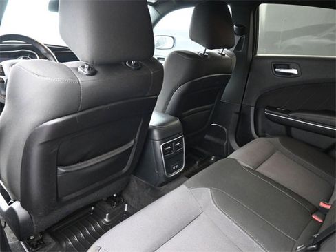 Used 2018 Dodge Charger R/T image 12