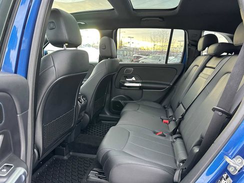 Used 2024 Mercedes-Benz GLB 250 4MATIC image 16