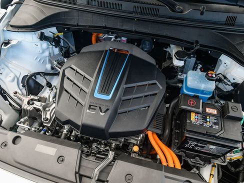 Used 2023 Hyundai Kona SE FWD image 28