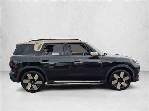 Used 2025 MINI Cooper Countryman S w/ Comfort Package Max AWD/4WD image 4