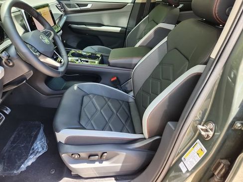 New 2026 Volkswagen Atlas Peak Edition AWD/4WD image 11