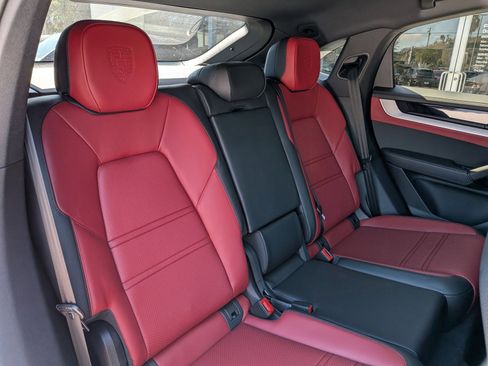 New 2026 Porsche Cayenne Coupe image 25