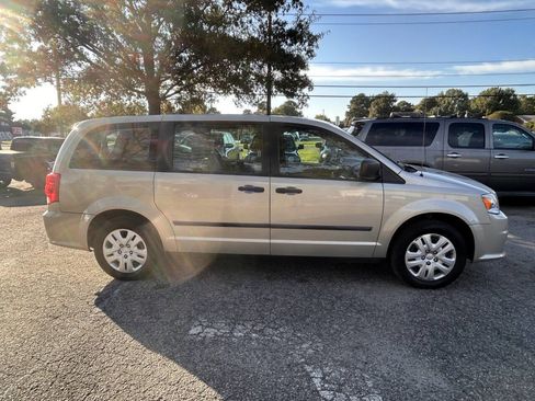 Used 2014 Dodge Grand Caravan American Value Package image 5