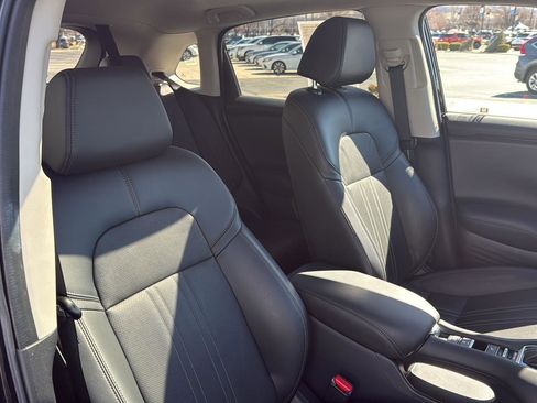 Certified 2025 Honda HR-V EX-L image 31