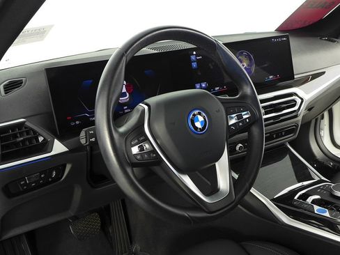 Used 2023 BMW i4 eDrive40 RWD image 31