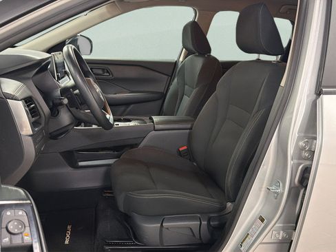 Used 2024 Nissan Rogue S FWD image 16
