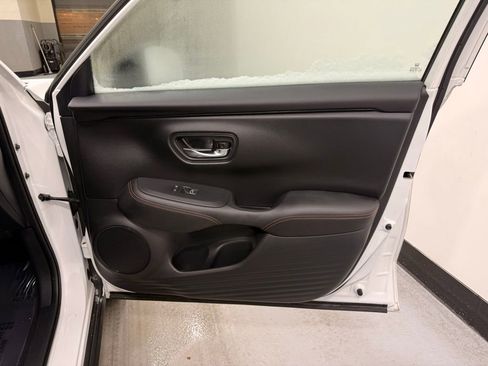 Used 2023 Honda HR-V Sport image 28