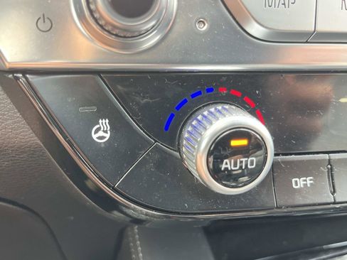 Used 2022 Kia Telluride SX w/ SX Prestige Package image 40