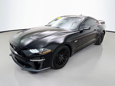 Used 2022 Ford Mustang GT Premium w/ GT Performance Package RWD image 3