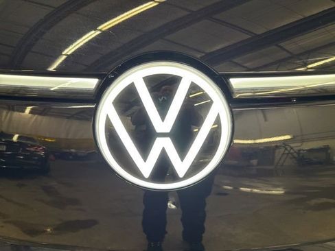 New 2025 Volkswagen ID. Buzz Pro S image 26