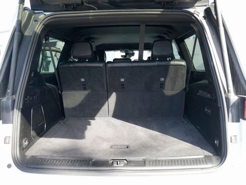 Used 2023 Jeep Wagoneer L Series II image 15