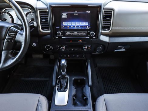Used 2022 Nissan Frontier SV image 27