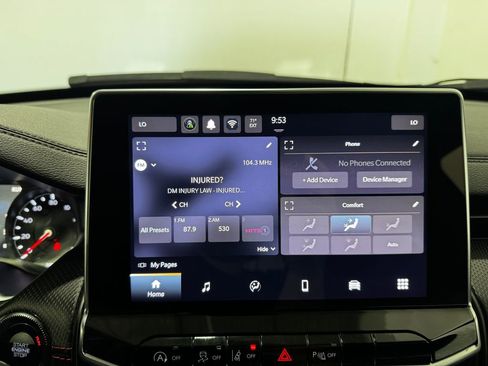 Used 2025 Jeep Compass Trailhawk AWD/4WD image 3