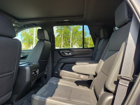 Used 2024 Chevrolet Tahoe Z71 w/ Luxury Package image 15