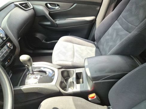 Used 2016 Nissan Rogue S AWD/4WD image 15