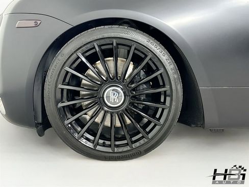 Used 2014 Rolls-Royce Wraith RWD image 18