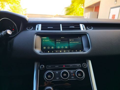 Used 2017 Land Rover Range Rover Sport HSE image 16