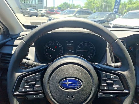 Used 2025 Subaru Crosstrek 2.5i Limited AWD/4WD image 18
