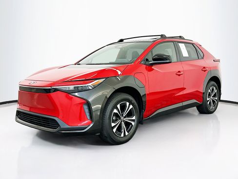 Used 2024 Toyota bZ4X XLE w/ Weather Package image 3